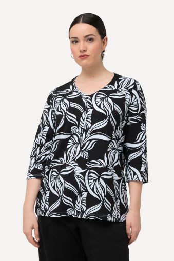 Leaf Print 3/4 Sleeve V-Neck Tee