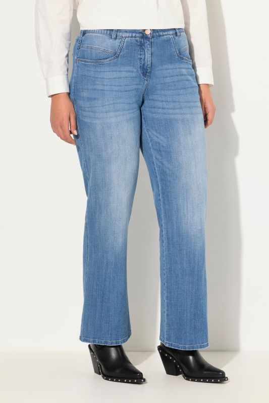 Bootcut Stretch Fit Jeans