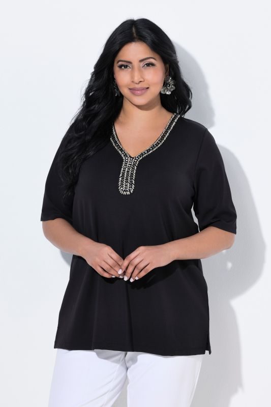 Beaded Neckline Short Sleeve Tee