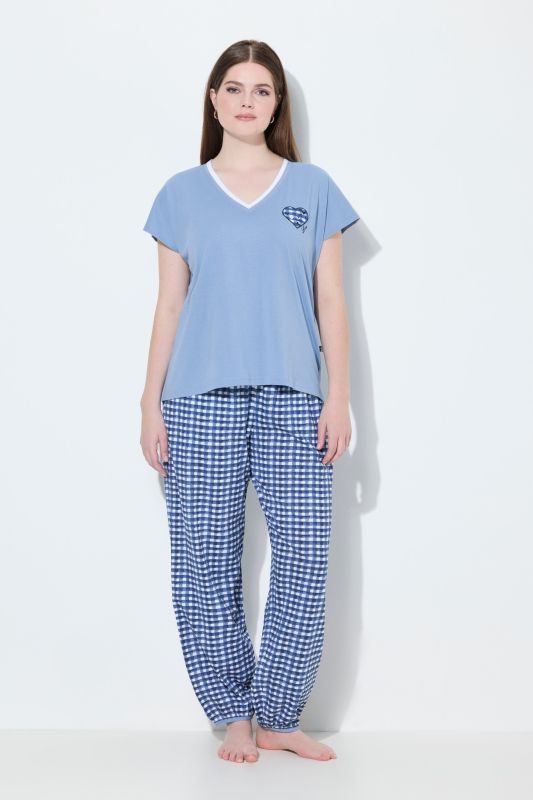 Пижама с карирано долнище