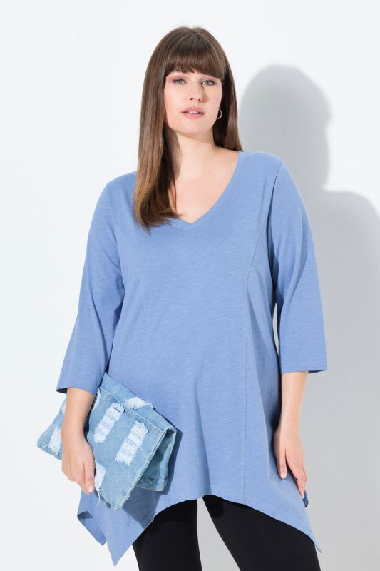 Тениска с асиметричен подгъв