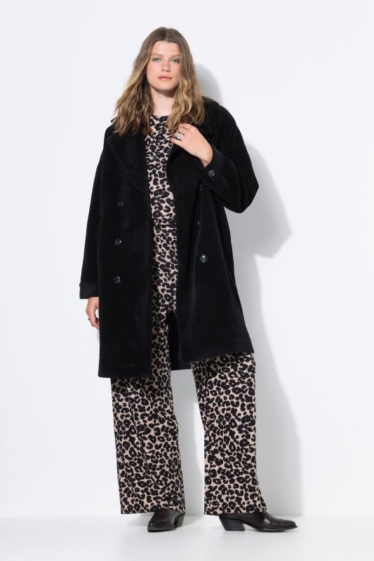 Палто пухкаво и с двуредово закопчаване