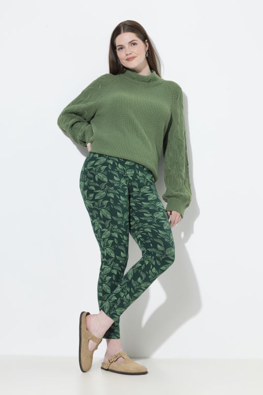 Клин с принт на листа