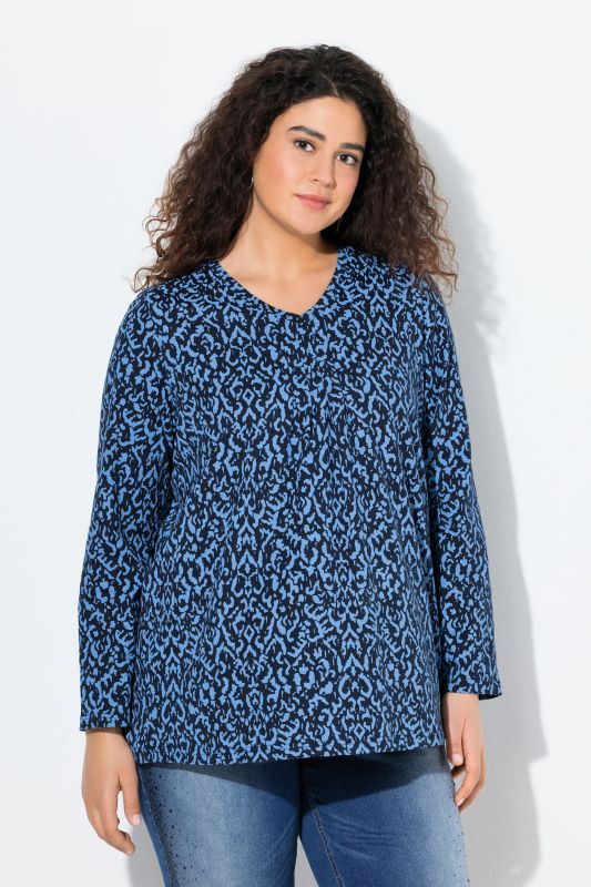 Geometric Print 3/4 Sleeve Pleated Tee