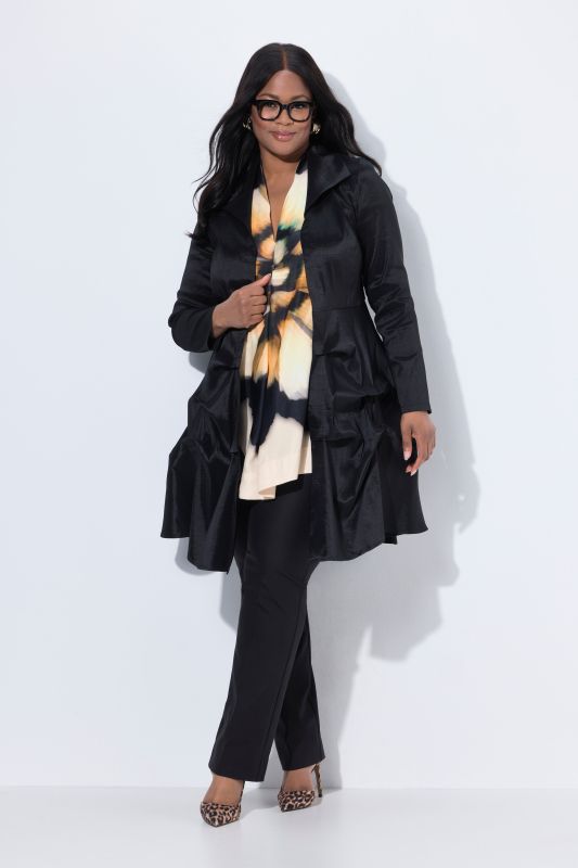 Яке с плисирани акценти