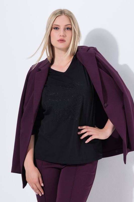 Тениска с лого от камъчета