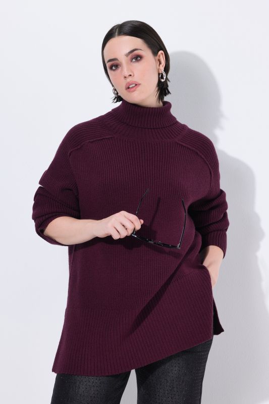 Пуловер с висока яка