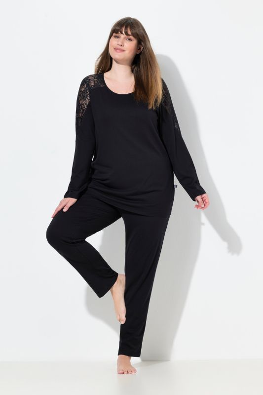 Пижама с дантела