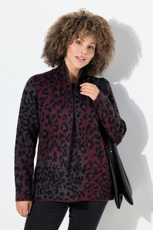 Пуловер с леопардов принт