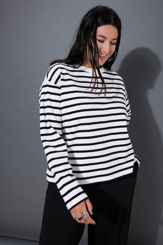 Суитчър с райета