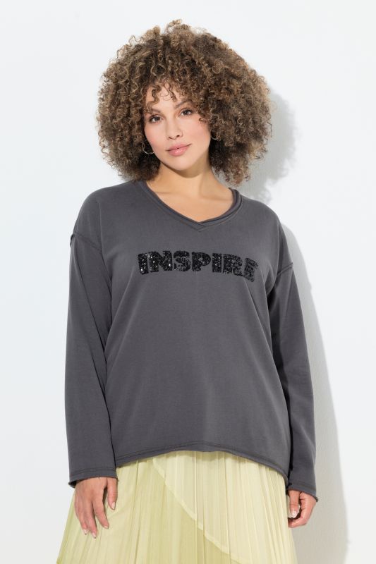 Суитчър с пайетени акценти