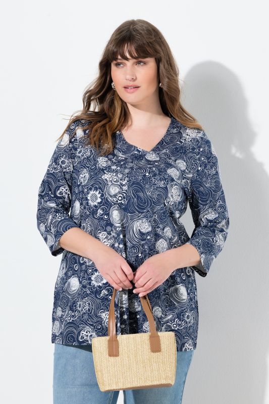 Тениска с принт на рози