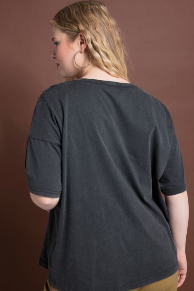 Oversize shirt, round neck, vintage print