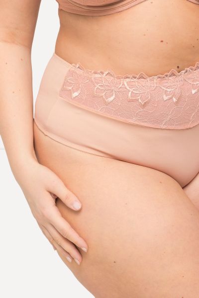 Lace Detail High Rise Thong