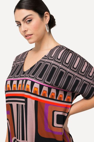 Geometric Print Short Sleeve V-Neck Dress