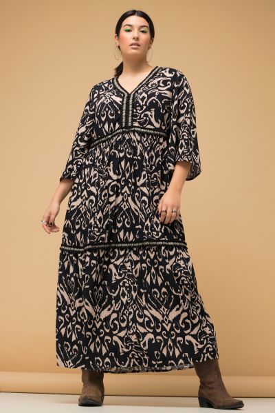 Maxi dress, black & white print, decorative tapes, V-neck, 3/4 sleeves