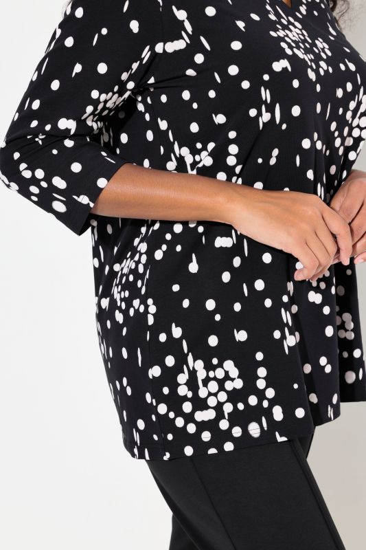 Polka Dot 3/4 Sleeve Split Neck Tee