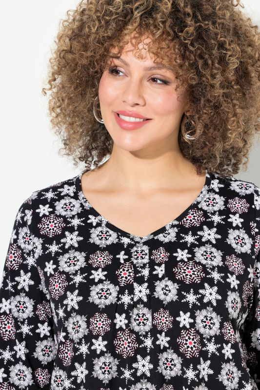 Snowflake Print 3/4 Sleeve A-Line Tee