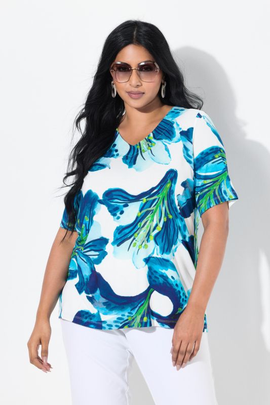 Iris Short Sleeve V-Neck Tee