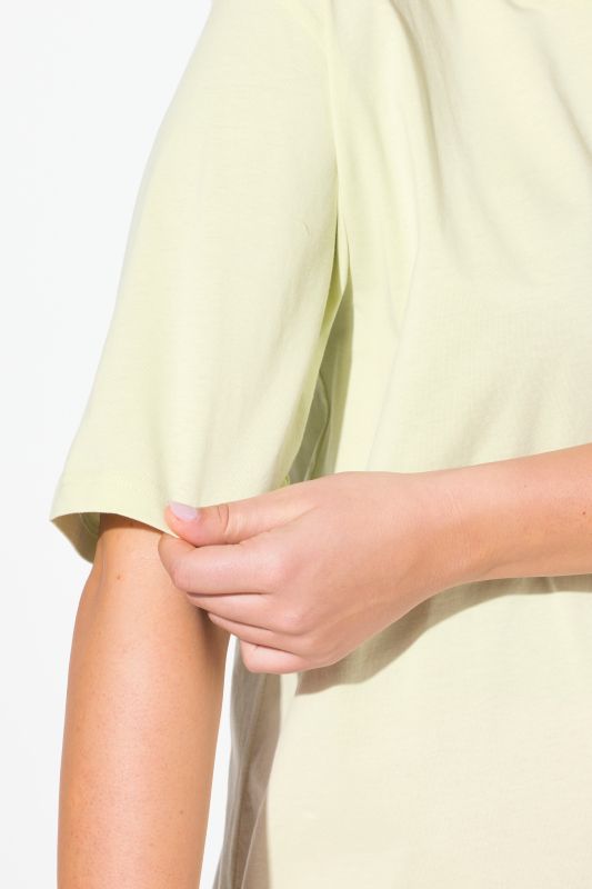 Basic Round Neck Short Sleeve Relaxed Fit  Tee