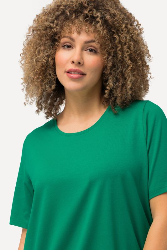 Essential Round Neck Stretch Tee