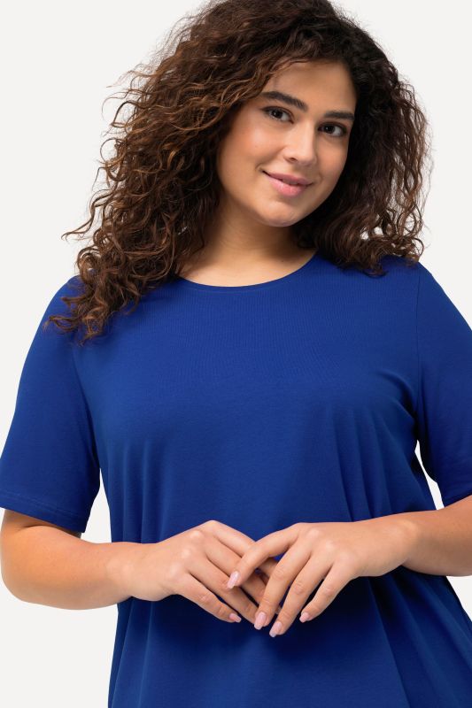 Essential Round Neck Stretch Tee