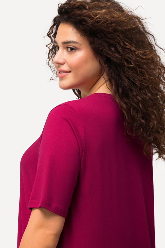 Essential Round Neck Stretch Tee