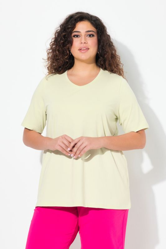 Essential V-Neck Stretch Tee