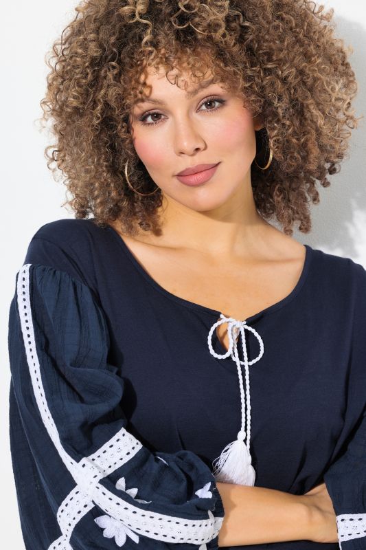 Textured Embroidered Long Sleeve Blouse