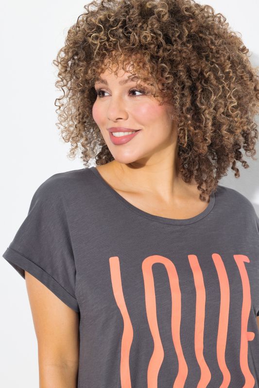 LOVE Short Sleeve Graphic Tee