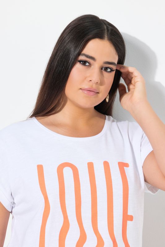 LOVE Short Sleeve Graphic Tee