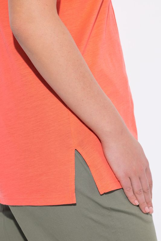 Wing Sleeve V-Neck Tee