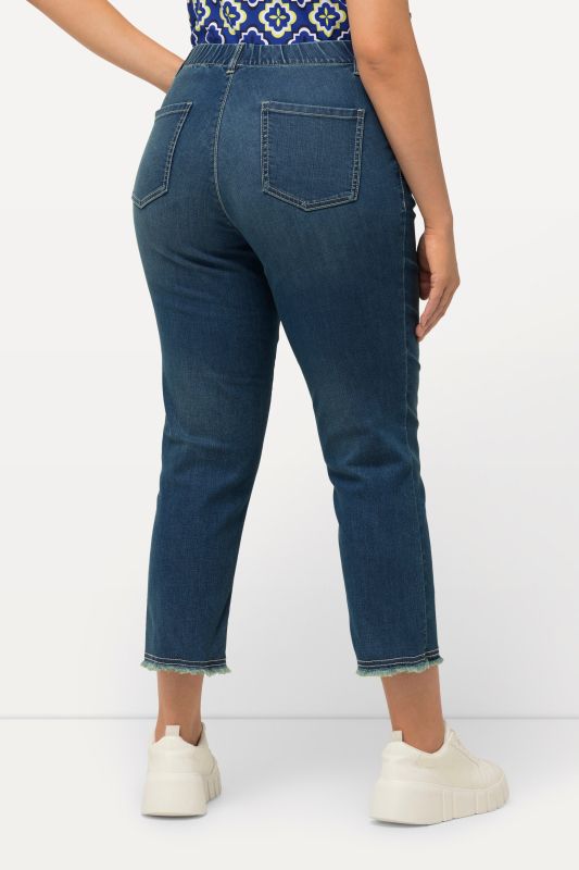 Cropped Narrow Leg Jeans