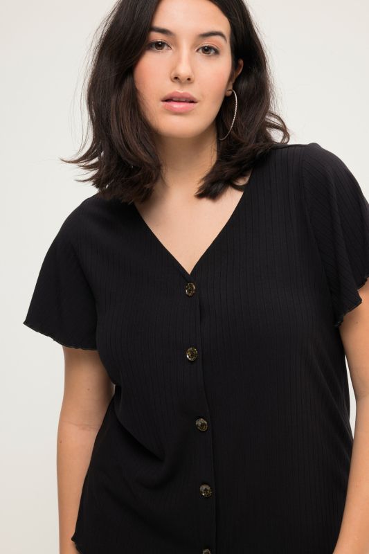 Ribbed shirt, classic shape, V-neck, wing half sleeves
