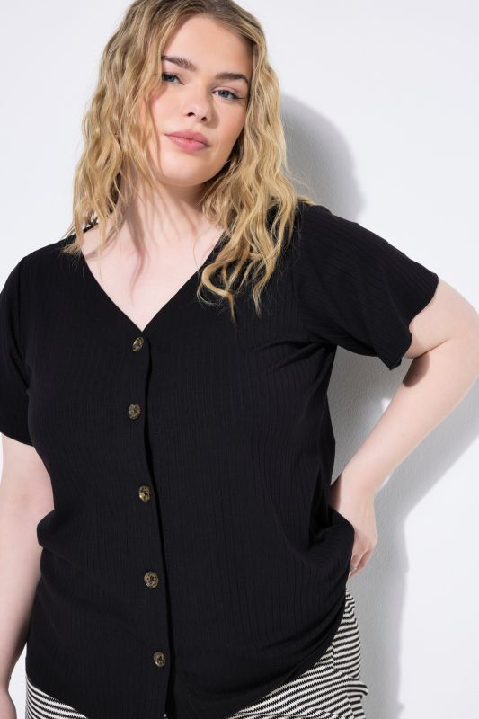 Ribbed shirt, classic shape, V-neck, wing half sleeves