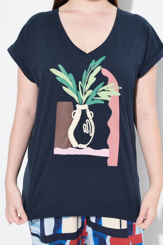 Eco Cotton Textured Vase Graphic V-Neck Tee