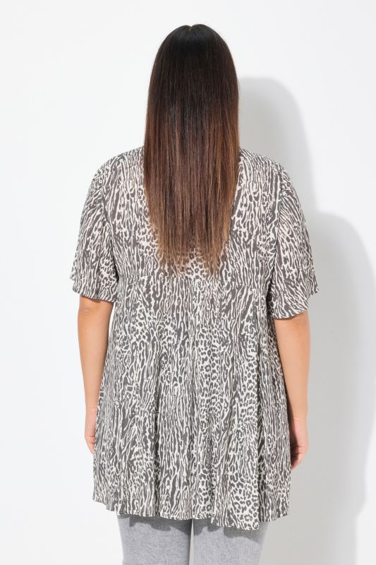 Animal Print Short Sleeve Tunic Blouse