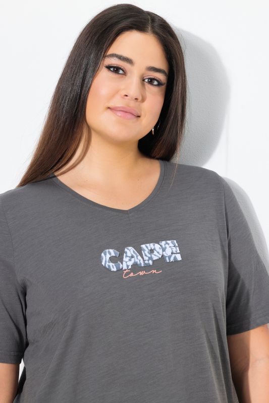 Textured Capetown Short Sleeve V-Neck Tee