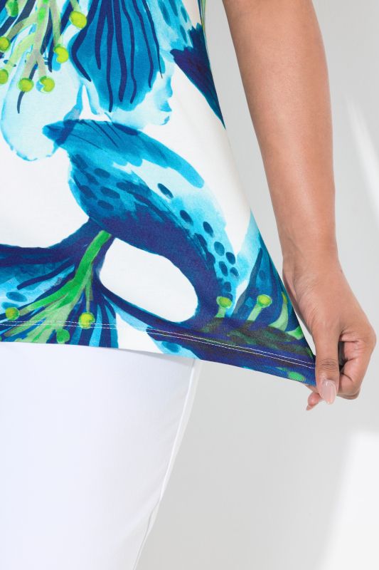 Iris Short Sleeve V-Neck Tee