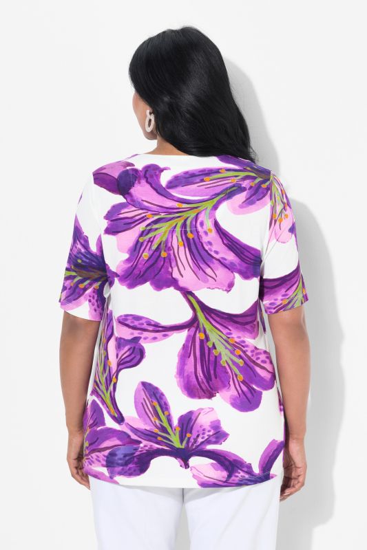 Iris Short Sleeve V-Neck Tee