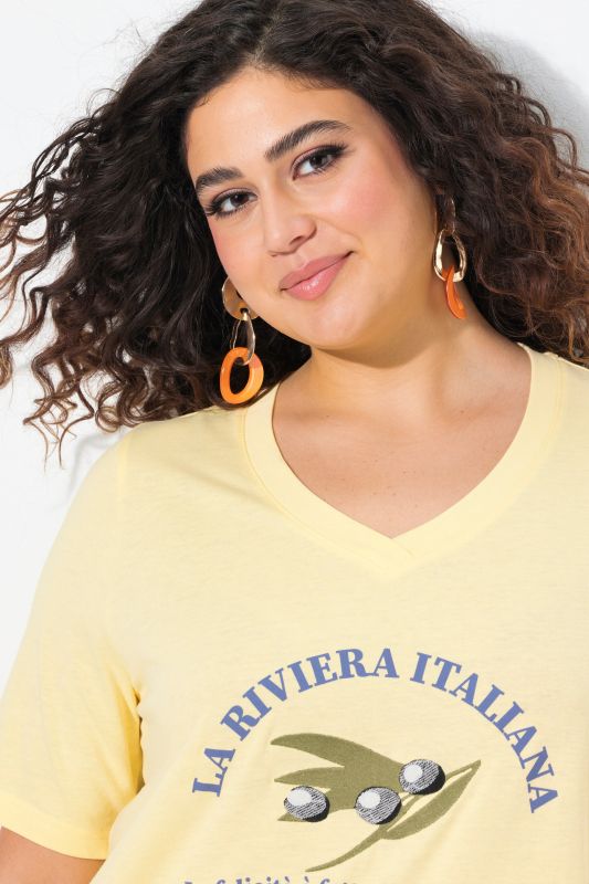 Embroidered Short Sleeve V-Neck Vacation Tee