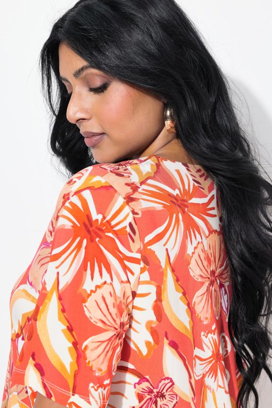 Hawaiian Print Short Sleeve Slinky Top