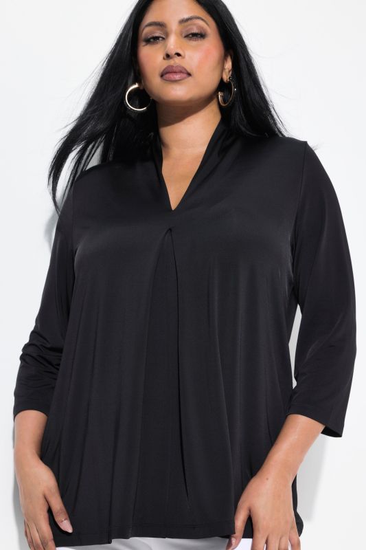 Goblet Collar 3/4 Sleeve Slinky Top