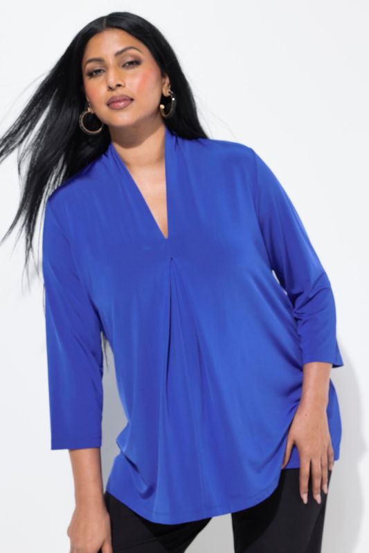 Goblet Collar 3/4 Sleeve Slinky Top