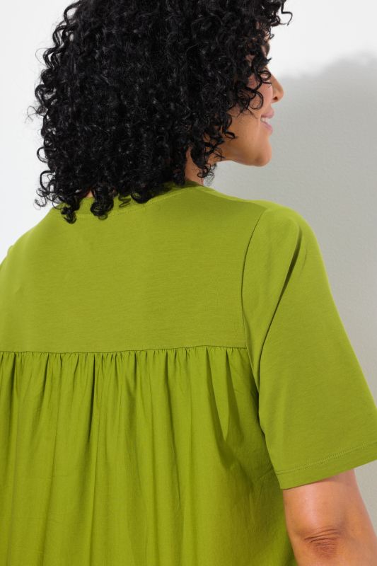 Poplin Back Short Sleeve V-Neck Tee
