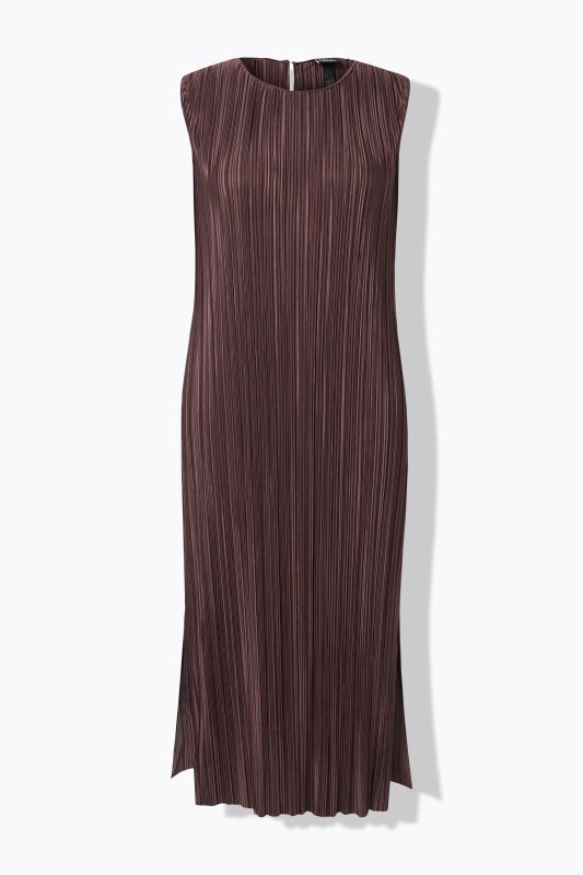 Pleated Sleeveless Shimmer Dress