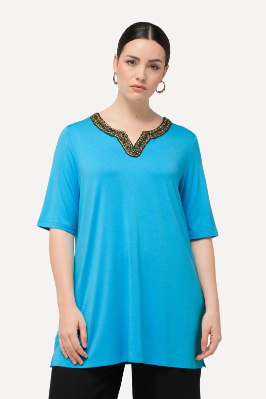 Embroidered Neck Short Sleeve Tee