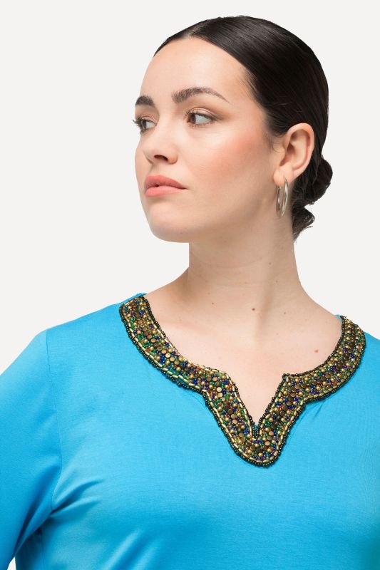 Embroidered Neck Short Sleeve Tee