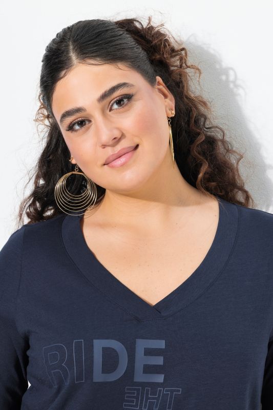 Ride The Wave Short Sleeve V-Neck Graphic Tee