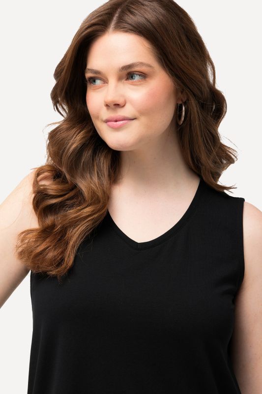 Essential V-Neck Stretch Cotton Tank